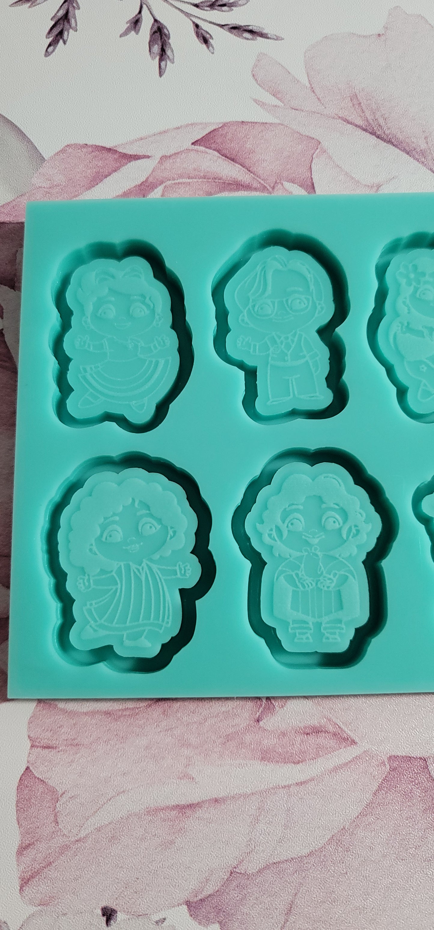 Encanto Chibi Set Mold