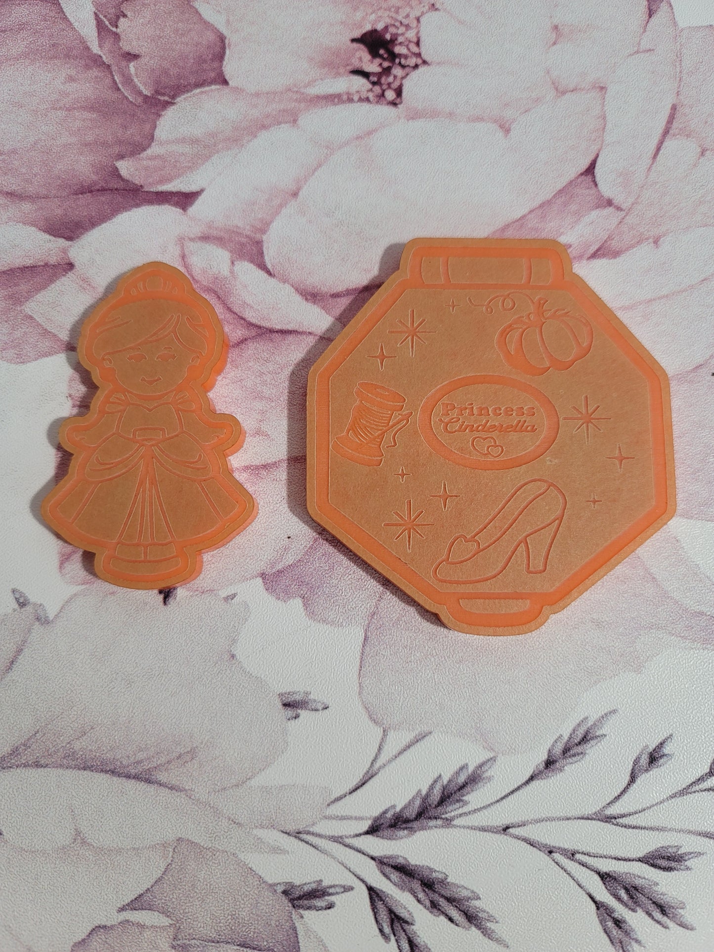 Semi Exclusive Cinderella Polly Pocket Mold